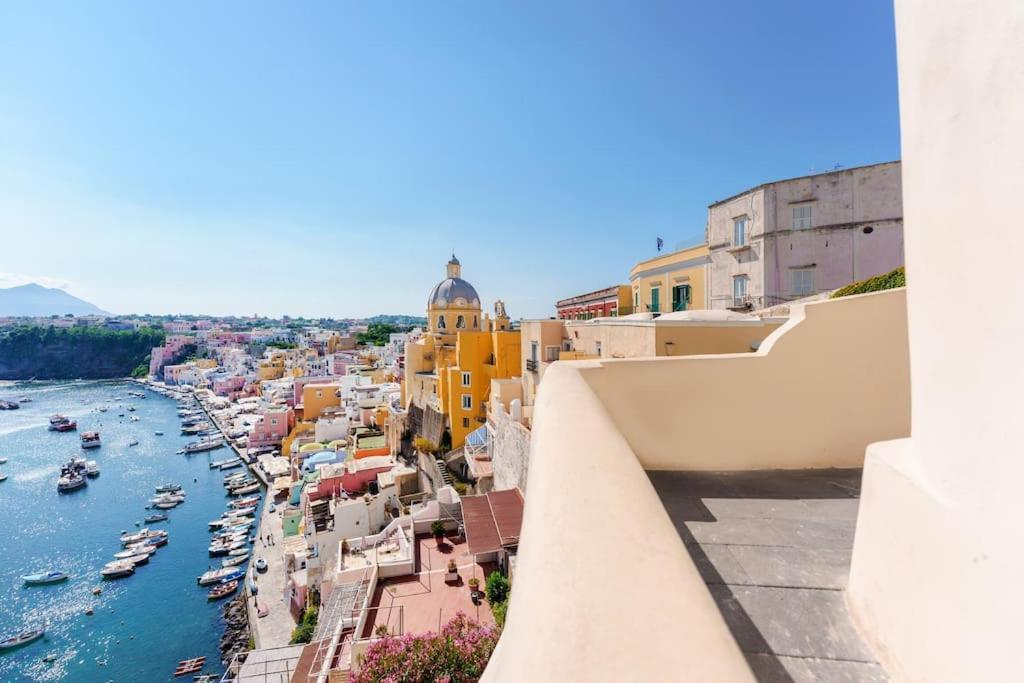 La Casa Di Nina A Corricella Lejlighed Procida Eksteriør billede