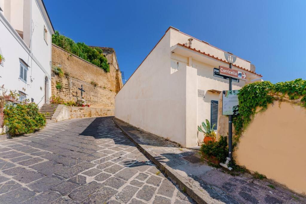 La Casa Di Nina A Corricella Lejlighed Procida Eksteriør billede